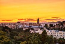 Espagne, asset | Au cœur de Málaga, Edgar Suites signe sa deuxième acquisition en Espagne Malaga Old Town Aerial View with Malaga Cathedrat at Sunset