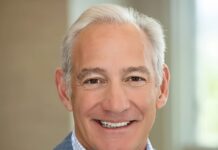 Gouvernance | Tripadvisor : le président du conseil Greg Maffei et le directeur Albert Rosenthaler annoncent leur départ du conseil d’administration Greg Maffei @ credit linkedin