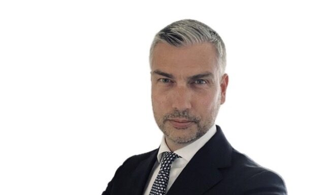 Alexandro Della Croce as Chief Commercial Officer @ credit Starhotels