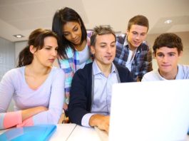 Formation | La FIPA* publie un nouveau guide pour pérenniser les CFA d’entreprise, une piste sérieuse pour l’hôtellerie en manque de talents Formation @ credit Depositphotos