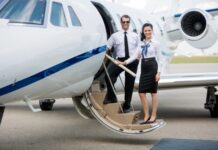 UHNWI* | Du Palace au tarmac : UberJets réinvente l’expérience de vol pour la clientèle ultra-luxe Jets privés @ credit Depositphotos