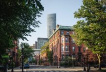 Boston, USA | Cet été, La Petite Maison Restaurant & Bar s’installera au Four Seasons One Dalton Street Four Seasons Boston @ credit 4 S - Moyenne