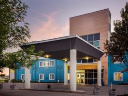 Canada | PBA Group acquiert trois hôtels en Alberta et introduit la marque Garner by IHG au Canada One of the three newly acquired properties. (CNW Group/PBA Group)