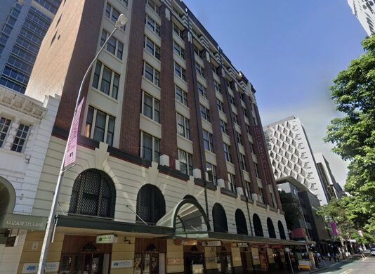 Australie | Belmo Group intègre le Royal Albert Hotel à Brisbane et renforce son portefeuille urbain en Australie Royal Albert Hotel @ capture Googlemaps