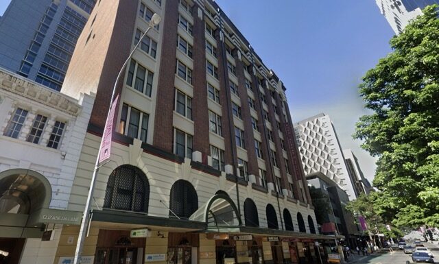 Royal Albert Hotel @ capture Googlemaps
