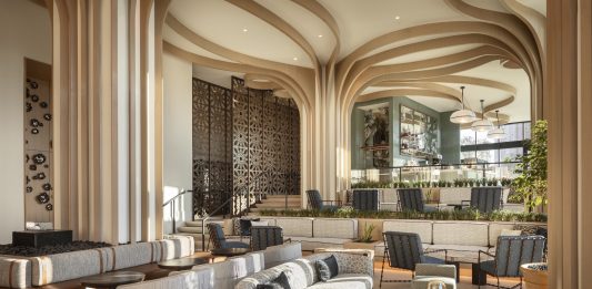 Monde | Hilton publie des résultats solides au premier trimestre 2026 et accélère son développement The Monarch San Antonio Curio Collection by Hilton Lobby Interior