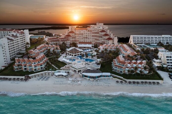 Pictured: Wyndham Grand Cancun All Inclusive Resort & Villas