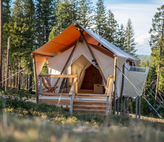 Plein air, USA | Under Canvas Yosemite ouvre ses portes, premier resort certifié DarkSky Approved en Californie