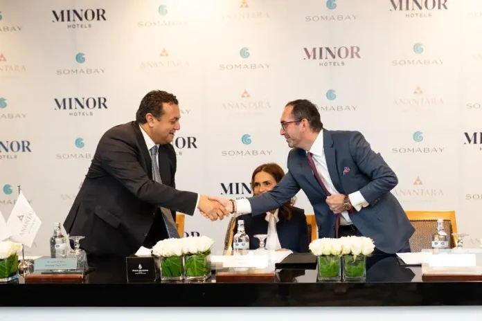 Cérémonie de signature Anantara Somabay Resort & Residences @ credit Minor Hotels