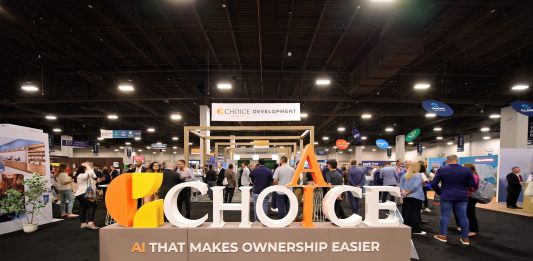 Monde | Choice Hotels International met l’IA et la fidélisation au cœur de sa 70e convention annuelle Choice Hotels International unveiled a new suite of technology and AI-driven solutions at its 70th Annual Convention.