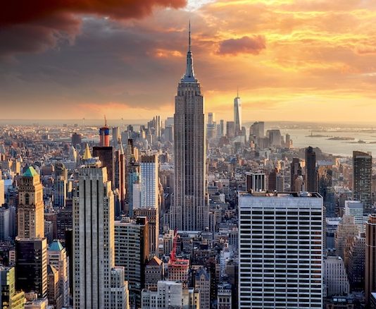 Asset, NYC | Le Chambers Hotel change de propriétaire pour 66,2 M$ New York skyline at sunset, USA.