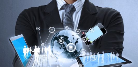 Big deal à venir ? | Expedia Group accélère dans le B2B et pourrait acquérir CarTrawler Technology in the hands of businessmen