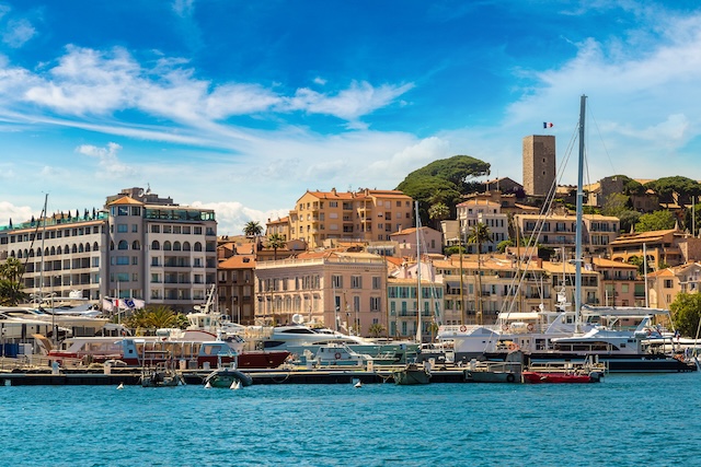 Vieux port de Cannes @ credit Depositphotos.com
