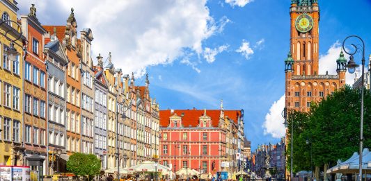 Pologne | CORUM Asset Management acquiert l’IBB Hotel Gdańsk et confie l’exploitation à B&B Hotels Group
