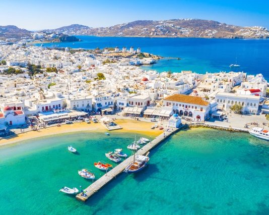 Grèce | L’ouverture du Fouquet’s Mykonos attendue pour le 27 juin 2026 Ville de Mykonos @ credit Depositphotos