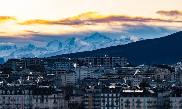 Genève au lever du soleil Depositphotos.com