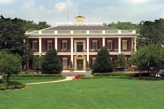 @ credit The Inn at Stone Mountain Park