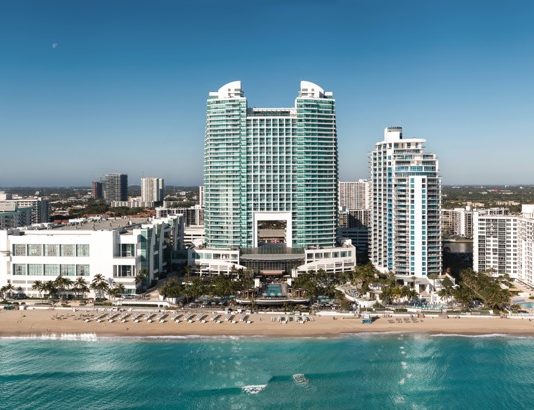 USA | Signia by Hilton ouvre le Diplomat Beach Resort à Hollywood, en Floride, après 80 millions de dollars de travaux Signia-by-Hilton-Diplomat-Beach-Resort @ credit Hilton