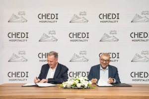 Stephan and Rawasi signature scaled @ credit Chedi
