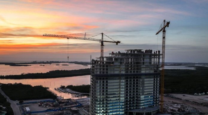 The Ritz-Carlton Residences @ credit Saltleaf