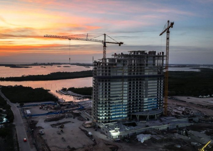 The Ritz-Carlton Residences @ credit Saltleaf