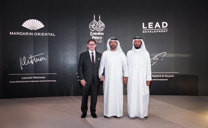 signing-ceremony@credit Mandarin Oriental