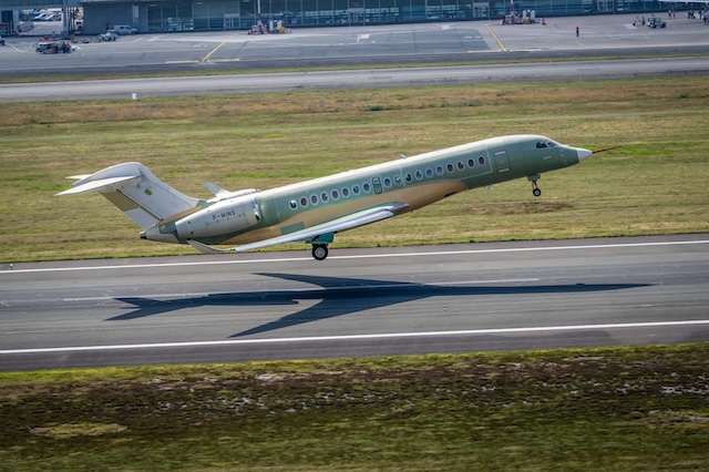 © Dassault Aviation - A. Pecchi Dassault Aviation Mérignac. 1er vol du Falcon 10X, le 19 juin 2026.