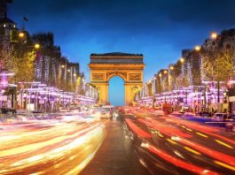 Paris | Louis Vuitton aux Champs-Élysées – un lieu expérientiel, pas un palace Champs-Elysées @ credit Depositphotos