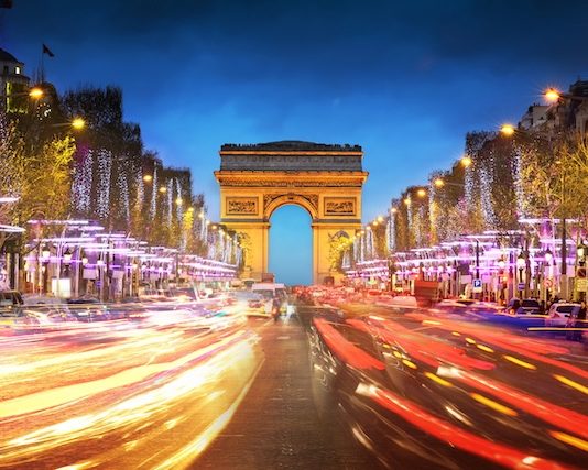 Paris | Louis Vuitton aux Champs-Élysées – un lieu expérientiel, pas un palace Champs-Elysées @ credit Depositphotos
