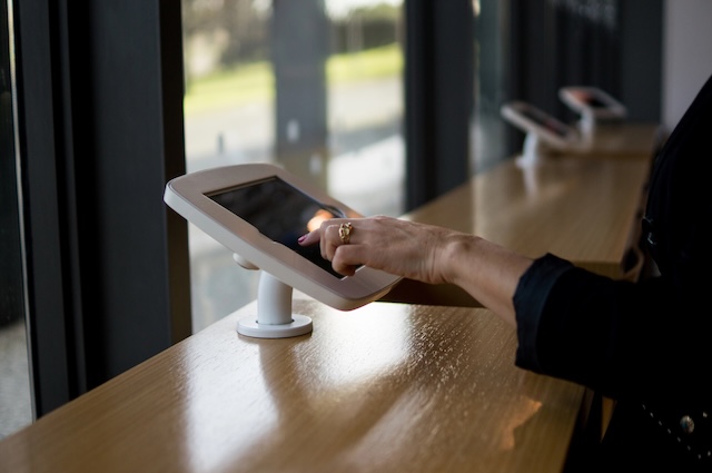 Étude Expedia Group 2026 | La connectivité totale booste les revenus de 87 % des hébergements Connectivité hôtelière @ credit Depositphotos.com