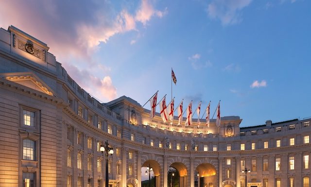 Waldorf-Astoria-London-Admiralty-Arch-Exterior