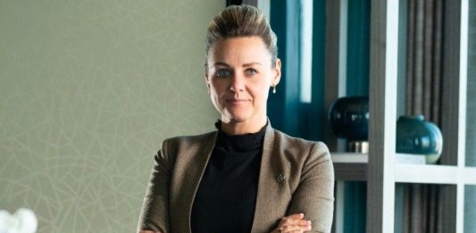 Grèce | Kelly Webb nommée directrice générale du One&Only Kéa Island Kelly Webb @ credit Kerzner International