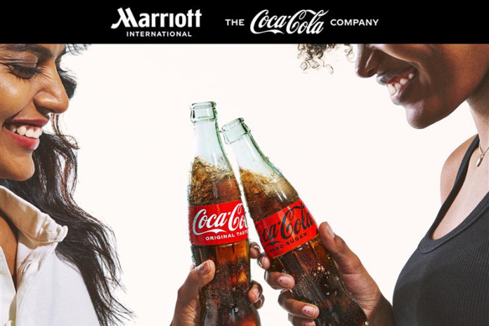 Corporate | Marriott International et The Coca-Cola Company signent un accord mondial de partenariat boissons An Iconic Pairing: Marriott International and The Coca‑Cola Company Come Together in Strategic Beverage Agreement