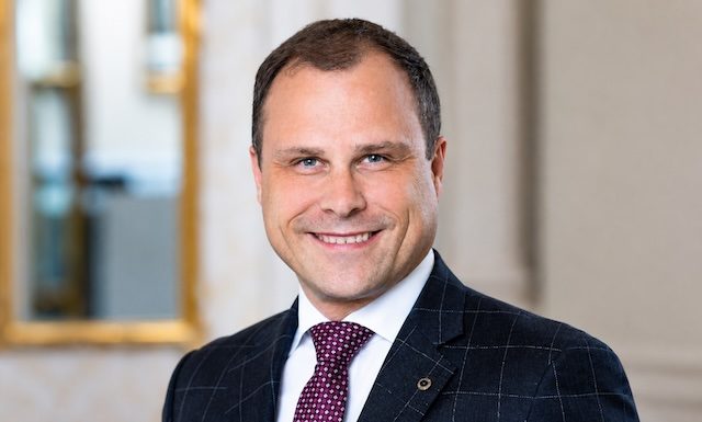 Raoul Hoelzle @ credit linkedIn