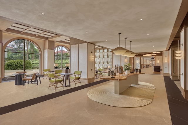 Inde | Hilton lance Curio Collection avec l’ouverture de Slohh by Roach Bengaluru Slohh-by-Roach-Curio-Collection-by-Hilton-–-Lobby