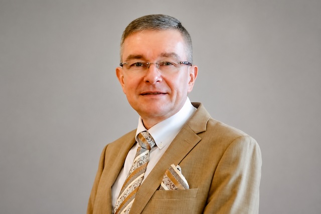 Sven Toune @ credit linkedIn