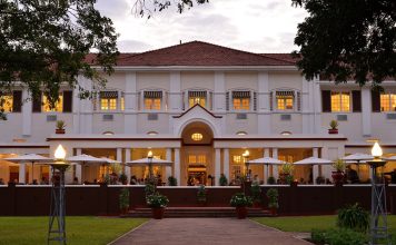 African Sun rachète les 50 % de Meikles Hospitality dans le Victoria Falls Hotel et devient seul opérateur de cet établissement historique du Zimbabwe. (154 caractères)