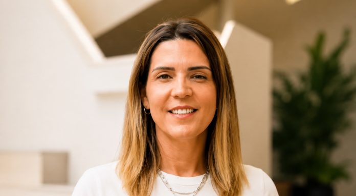Anna Hill @ credit linkedIn