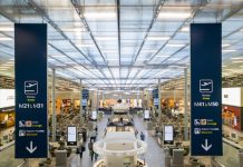 Éclairage, France | L’extension à 8,2 milliards d’euros de Roissy-CDG, une opportunité pour l’hôtellerie aéroportuaire ROISSY, FRANCE - MAY 22, 2018: Charles de Gaulle Paris airport terminal. CDG is the largest international airport in France and second largest in Europe.