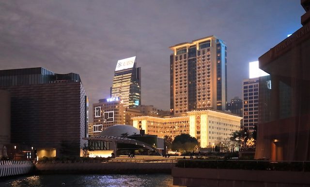 21 Dec 2020 The Hong Kong. Peninsula Hotel at christmas time ,