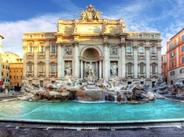 Trevi Fountain, rome, Italy @ credit Depositphotos.com