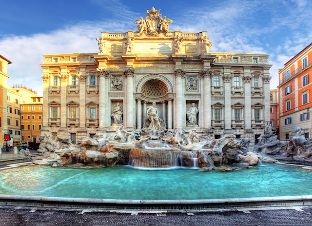 Trevi Fountain, rome, Italy @ credit Depositphotos.com