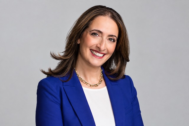 Marti Winer | CEO Hosts Global Marti Winer | CEO Hosts Global