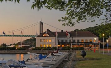 Mercure Gothenburg Exterior Dawn @ credit Accor