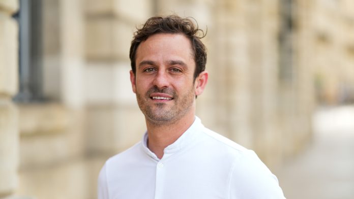 Chef Bertrand Noeureuil @ credit Four Seasons