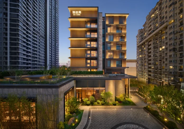 Xi Zhe Wuxi, Curio Collection by Hilton