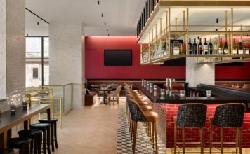 NYC, USA | Crowne Plaza par IHG ouvre son flagship new-yorkais à Times Square Le Fifty-First Street Social du Crowne Plaza Manhattan Times Square par IHG