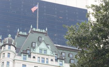 États-Unis | Le long séjour représente 40 % des projets hôteliers en développement, tandis que le luxe atteint des niveaux records New York City Manhattan Midtown. Central park on 5th Fifth 5 avenue, USA. American landmark, urban public park in NYC, United States. Hotel building architecture from Grand Army Plaza, Pulitzer Plaza.